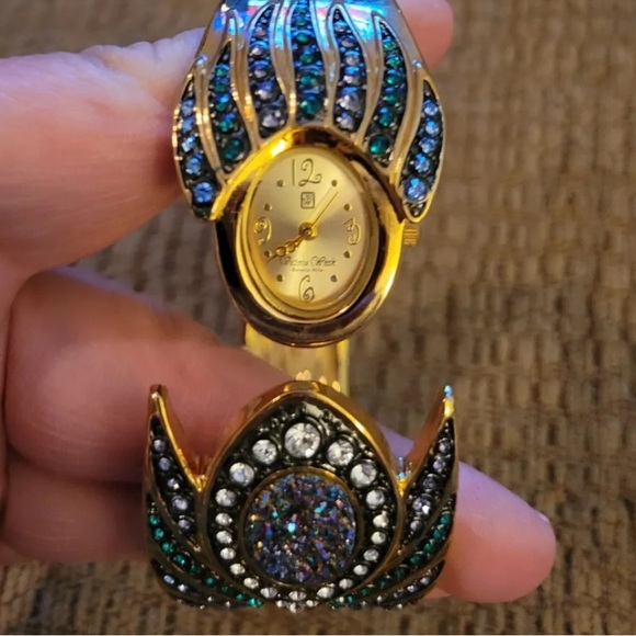 Vintage Victoria Wieck Beverly Hills Peacock Feather Watch,  New Battery Works! main image 5